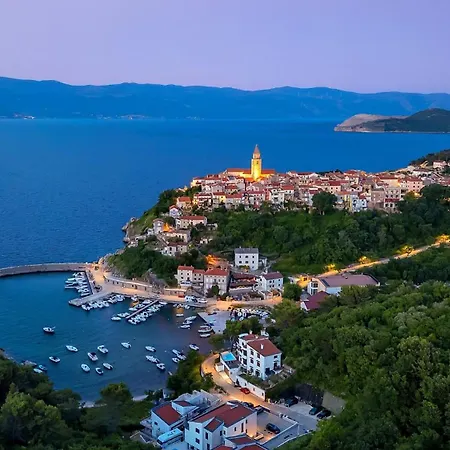 Pinaza A Villa Vrbnik (Primorje-Gorski Kotar)